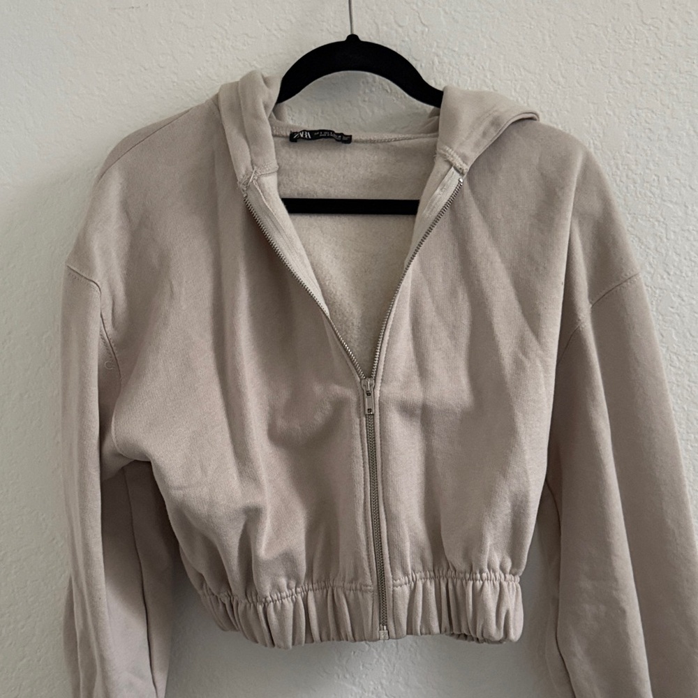 Zara Beige Zip-Up Cropped Hoodie